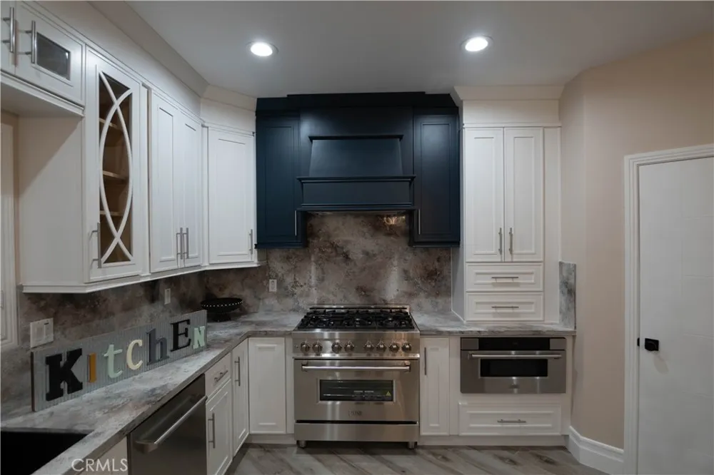 5954 Clifton Riverside, CA 92504