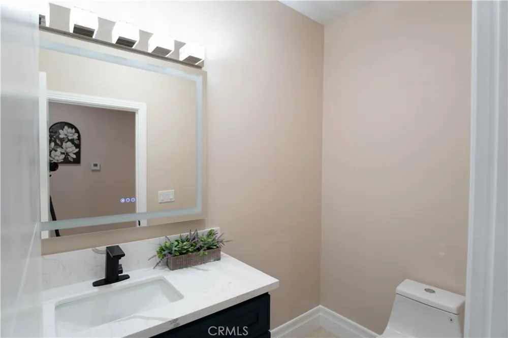 5954 Clifton Riverside, CA 92504
