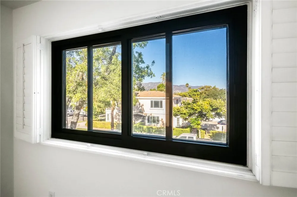4000 W Victory Boulevard #204 Burbank, CA 91505