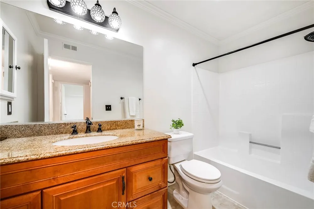 4000 W Victory Boulevard #204 Burbank, CA 91505