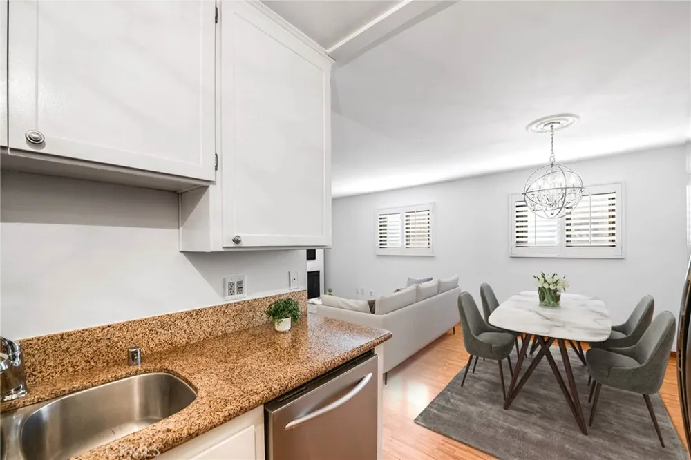 4000 W Victory Boulevard #204 Burbank, CA 91505