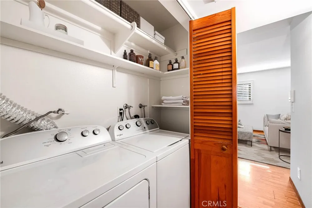 4000 W Victory Boulevard #204 Burbank, CA 91505