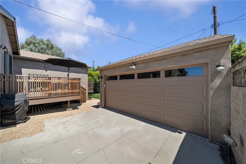 8006 Vicksburg Los Angeles, CA 90045