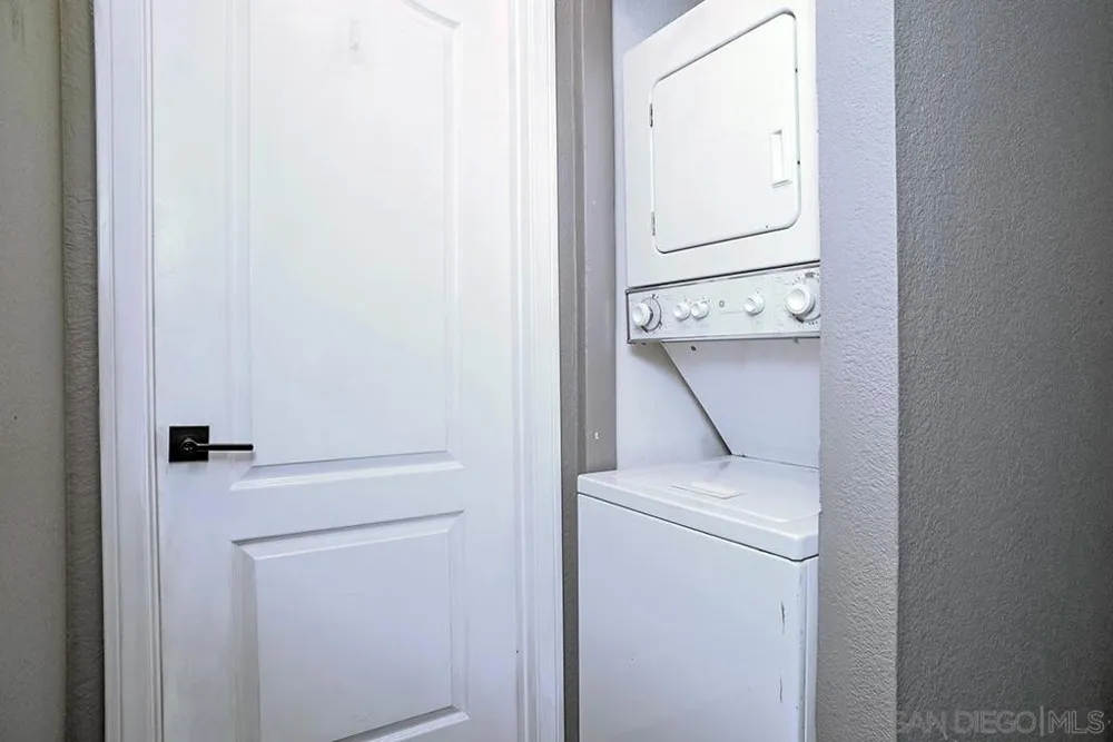 12675 Camino Mira Del Mar #170 San Diego, CA 92130