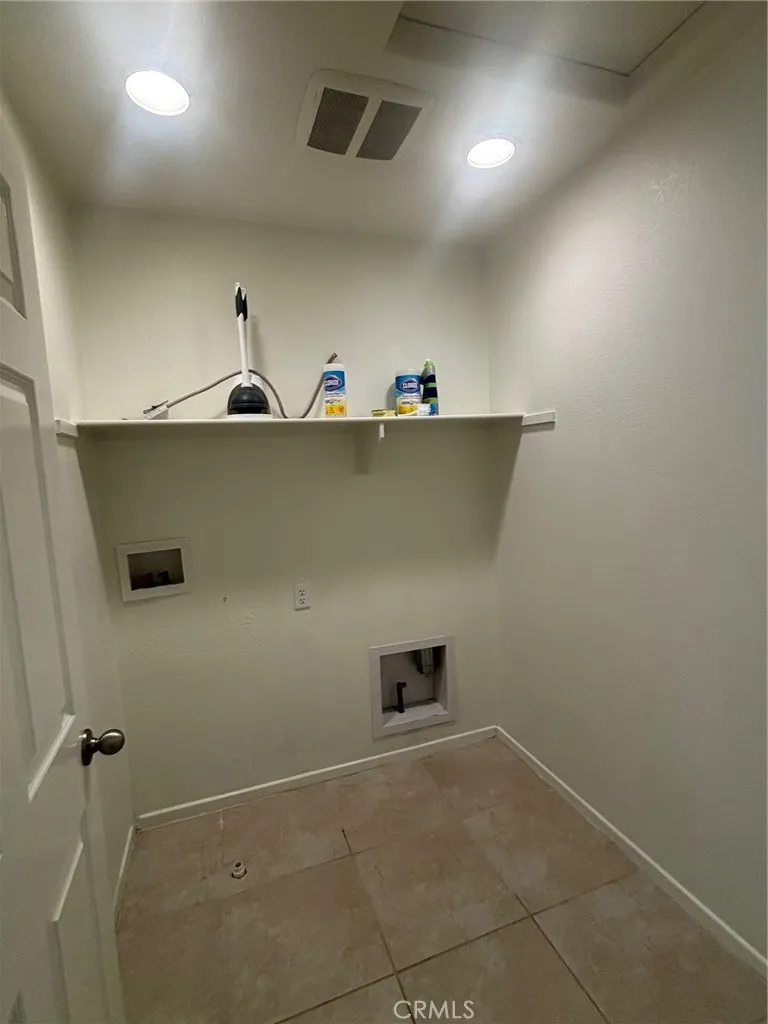 3288 Ledgewood Riverside, CA 92503