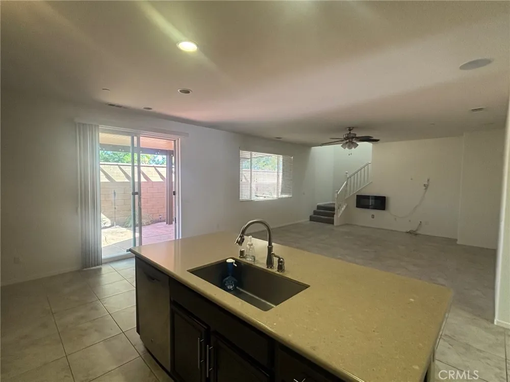 3288 Ledgewood Riverside, CA 92503