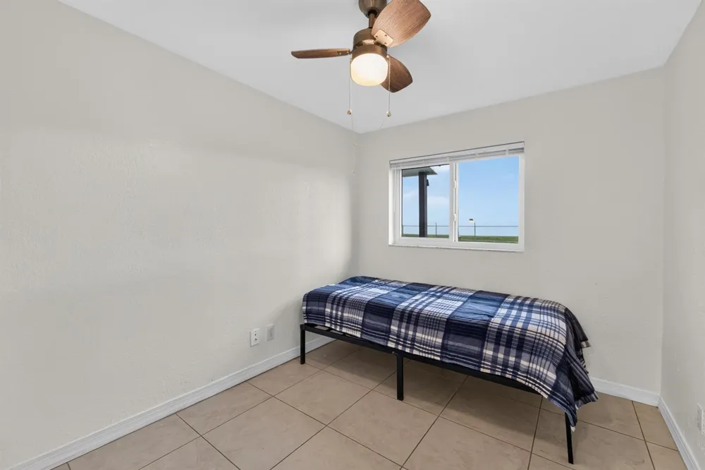 5900 Atlanta Street Hollywood, FL 33021