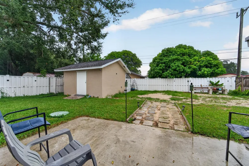 5900 Atlanta Street Hollywood, FL 33021