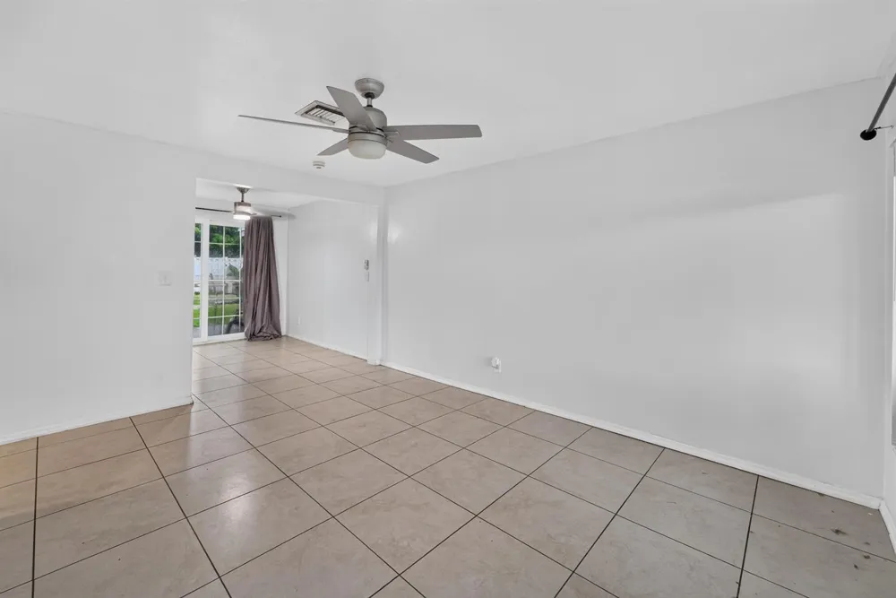 5900 Atlanta Street Hollywood, FL 33021