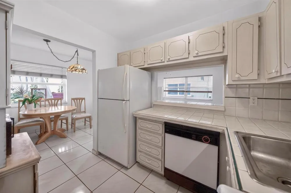 2918 FUNSTON STREET #35b Hollywood, FL 33020