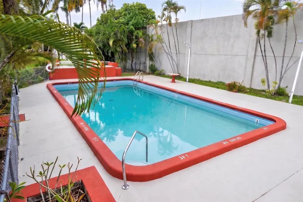 2918 FUNSTON STREET #35b Hollywood, FL 33020