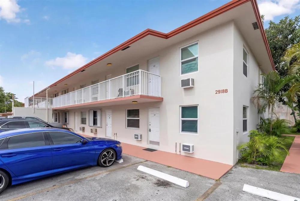 2918 FUNSTON STREET #35b Hollywood, FL 33020