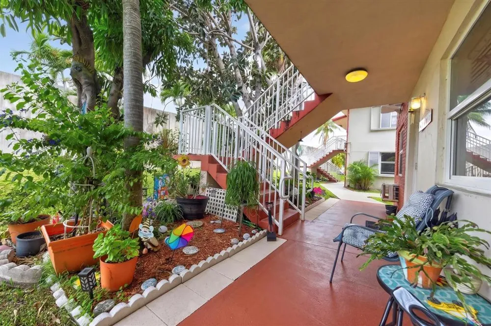 2918 FUNSTON STREET #35b Hollywood, FL 33020