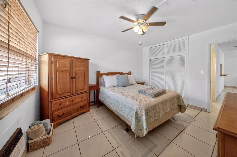 2918 FUNSTON STREET #35b Hollywood, FL 33020