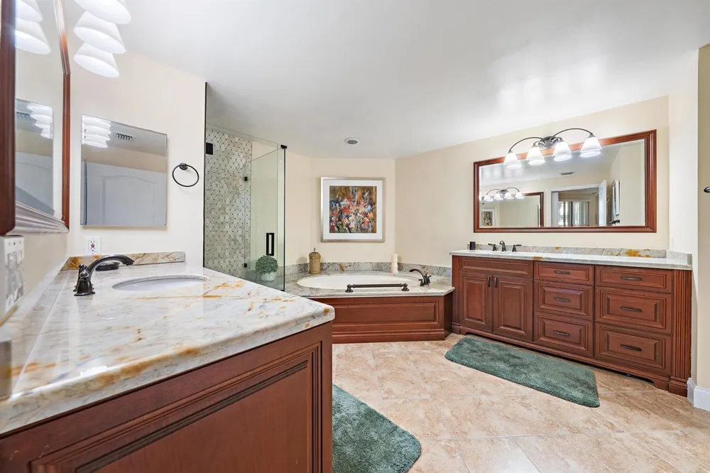 120 LEGENDARY CIRCLE Palm Beach Gardens, FL 33418