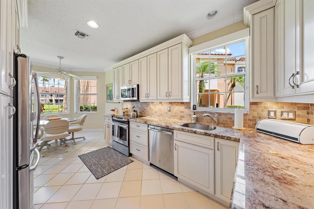 120 LEGENDARY CIRCLE Palm Beach Gardens, FL 33418