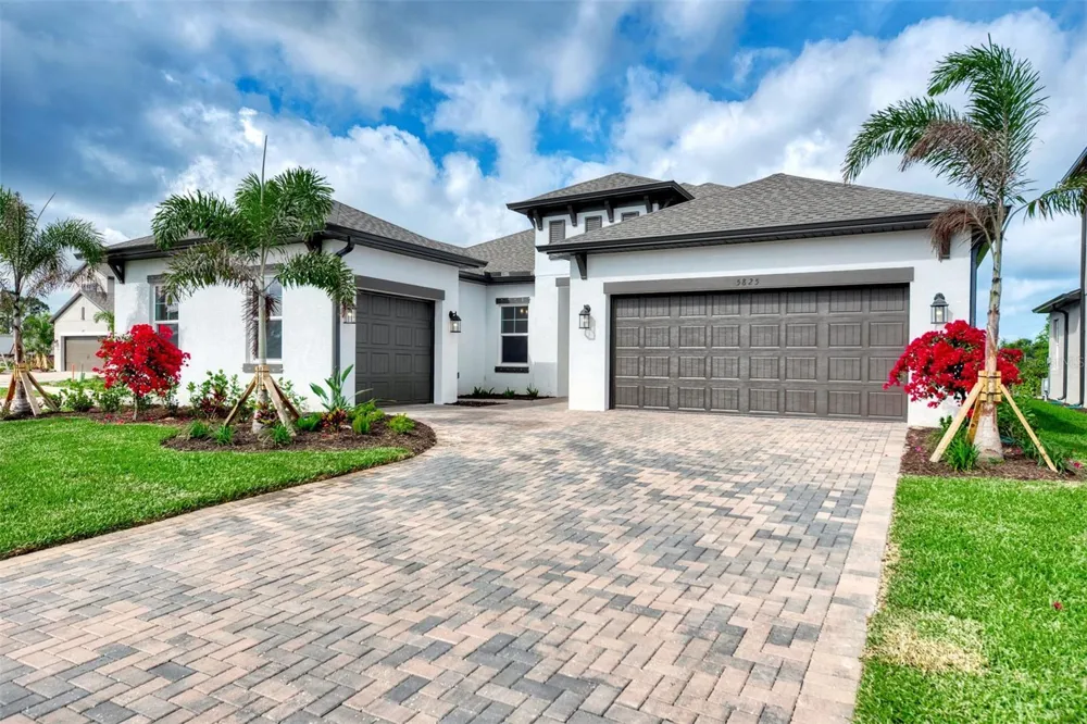 5825 MILLENNIUM SILVER COURT Sarasota, FL 34238