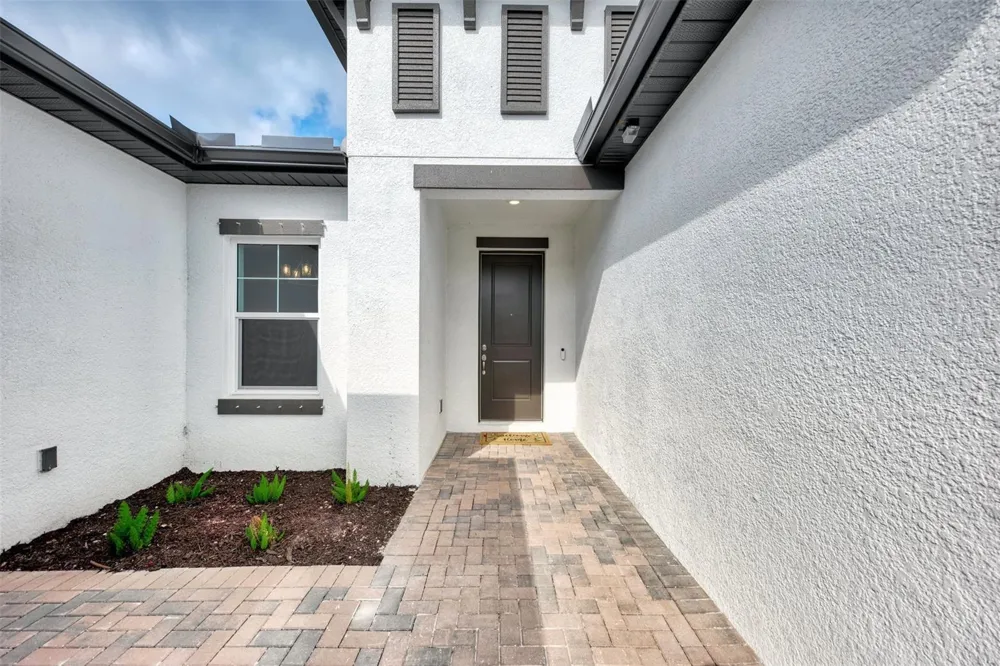 5825 MILLENNIUM SILVER COURT Sarasota, FL 34238