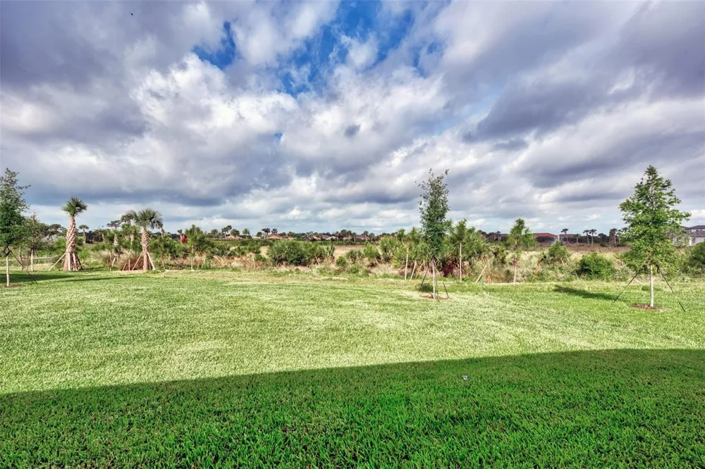 5825 MILLENNIUM SILVER COURT Sarasota, FL 34238