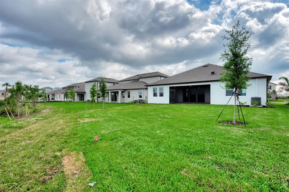 5825 MILLENNIUM SILVER COURT Sarasota, FL 34238