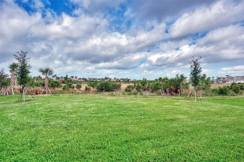 5825 MILLENNIUM SILVER COURT Sarasota, FL 34238