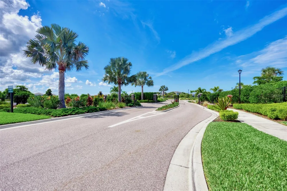 5825 MILLENNIUM SILVER COURT Sarasota, FL 34238