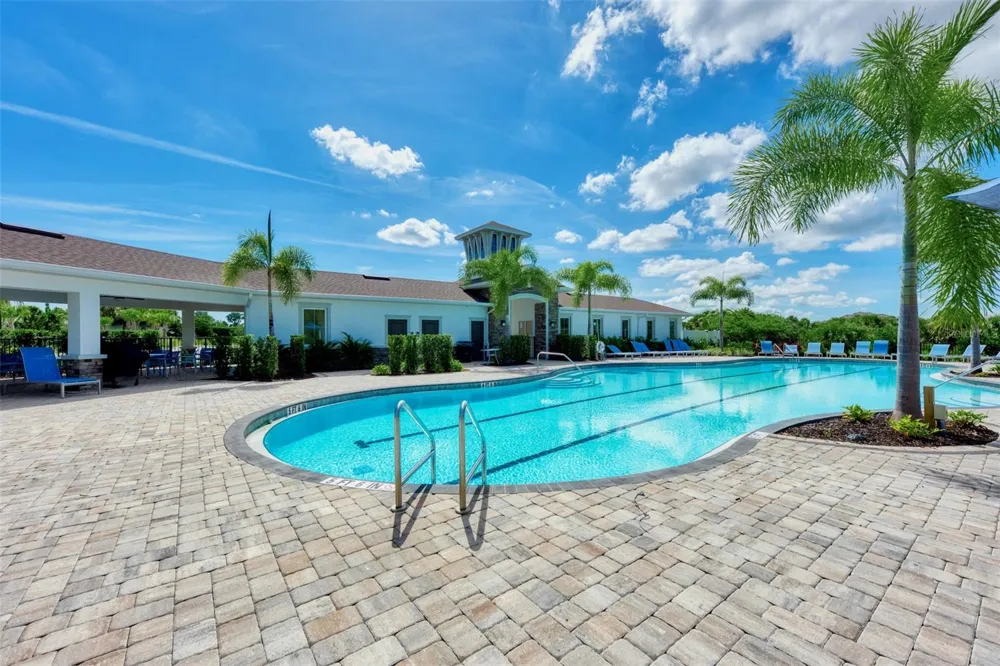 5825 MILLENNIUM SILVER COURT Sarasota, FL 34238