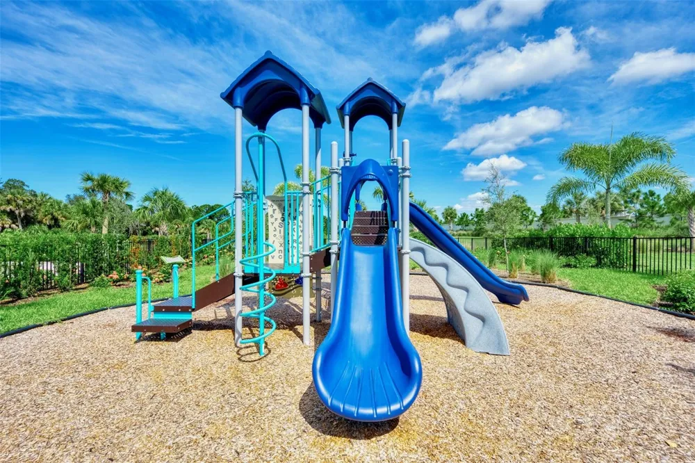 5825 MILLENNIUM SILVER COURT Sarasota, FL 34238