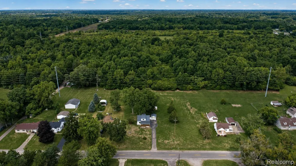 3363 E Pierson Road Genesee Charter Township, MI 48506