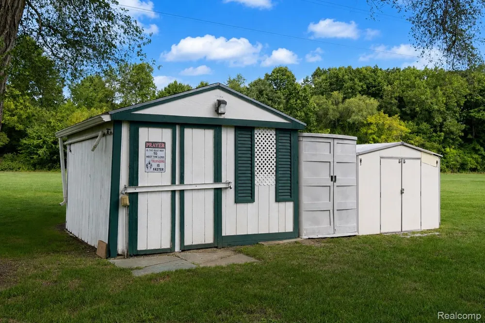 3363 E Pierson Road Genesee Charter Township, MI 48506