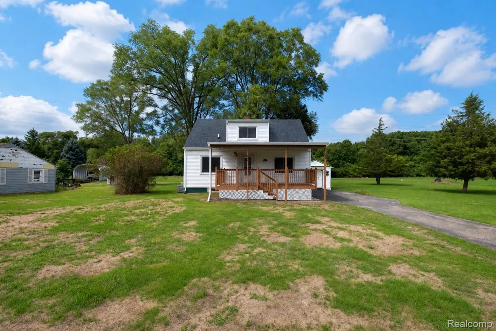 3363 E Pierson Road Genesee Charter Township, MI 48506