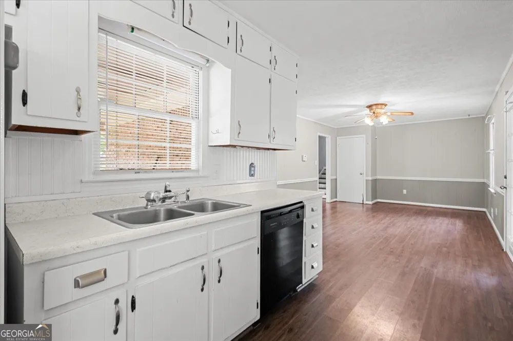 5082 Ailene DR Douglasville, GA 30135