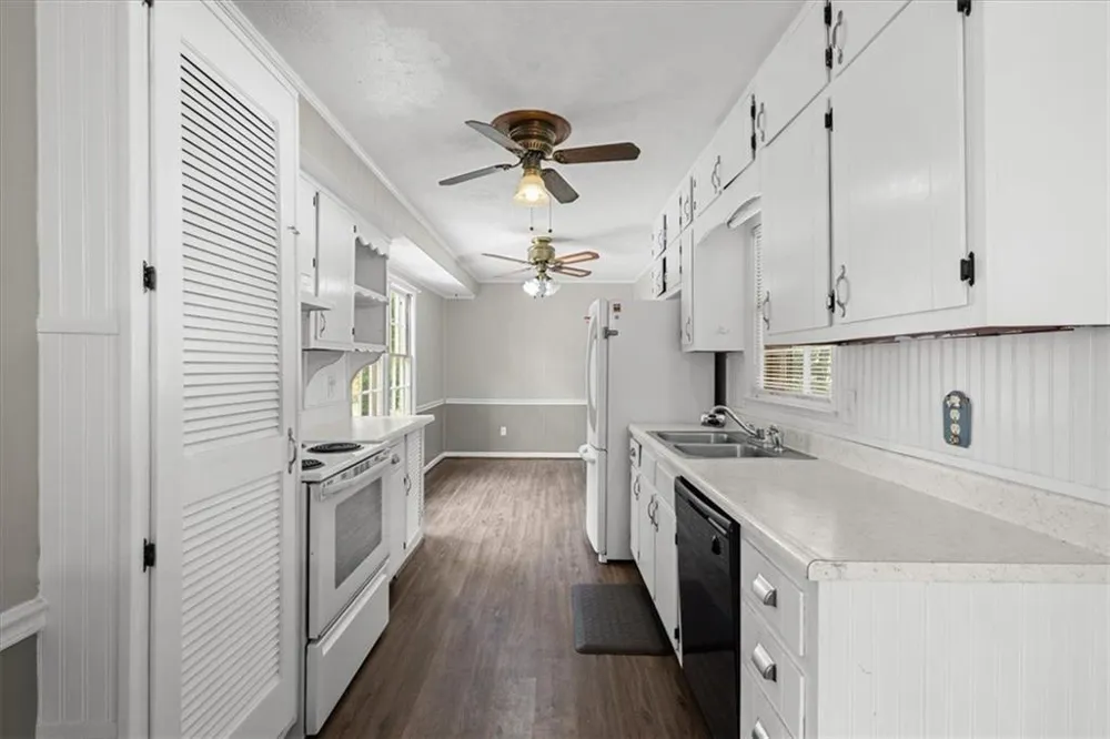 5082 Ailene Drive Douglasville, GA 30135