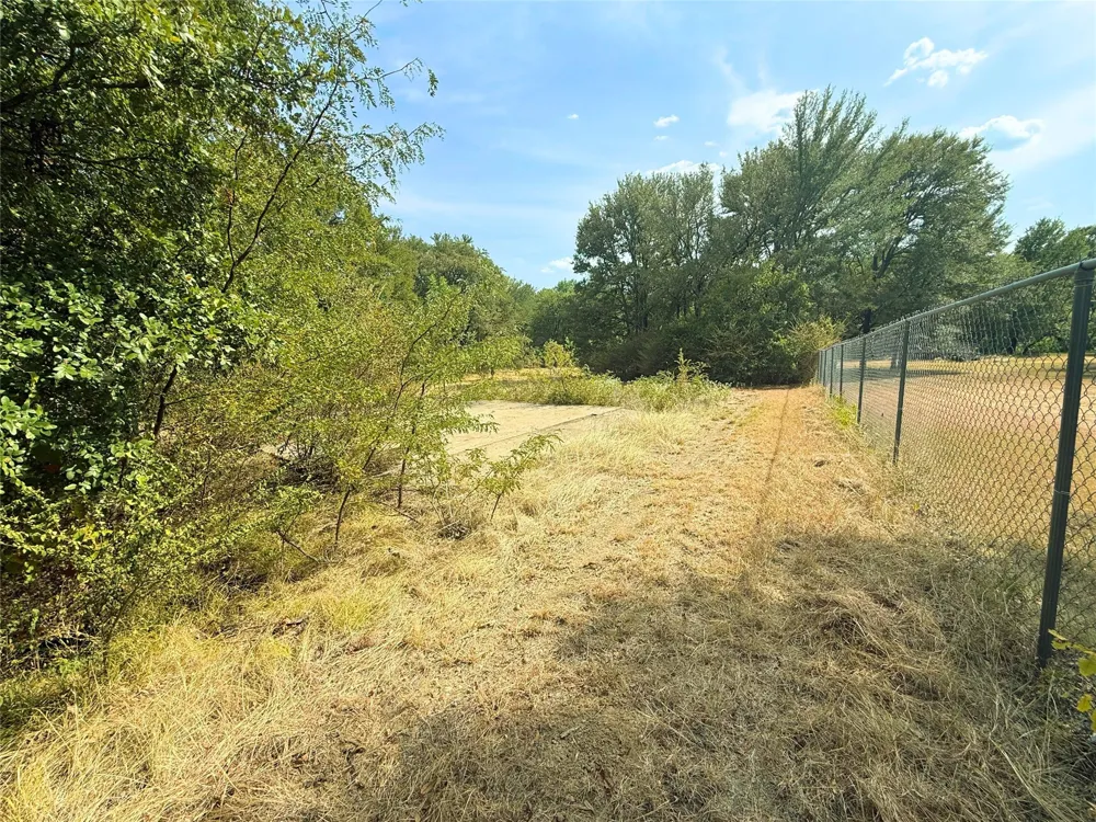 311 Harbor View Point, TX 75472