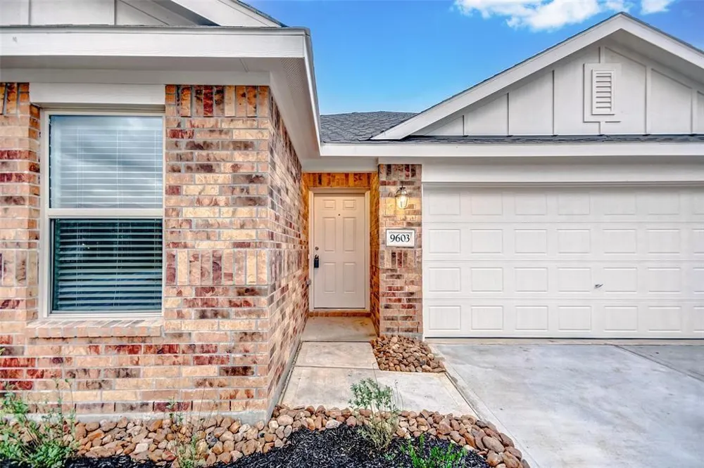 9603 Fulvetta Briar Court Baytown, TX 77521