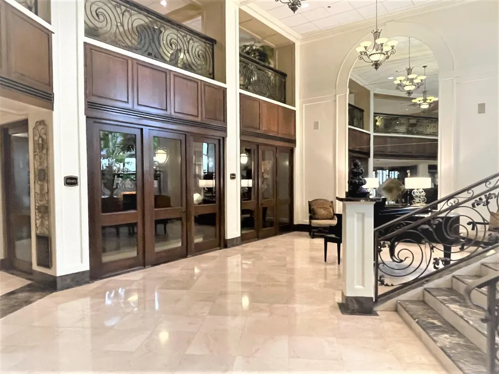 3525 Sage Road #404 Houston, TX 77056