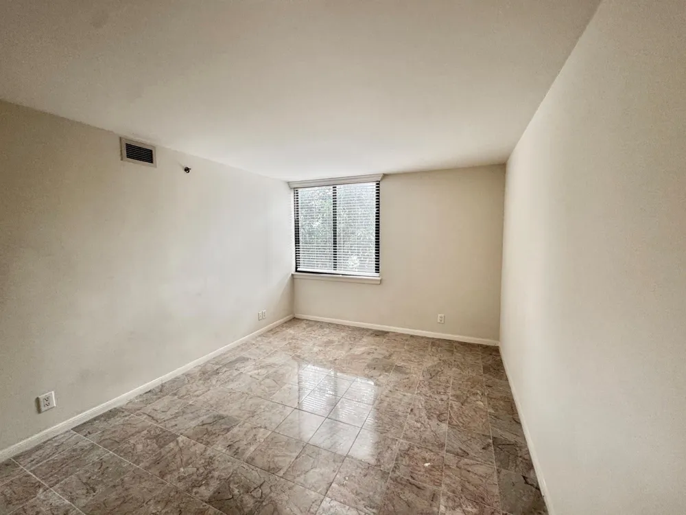 3525 Sage Road #404 Houston, TX 77056