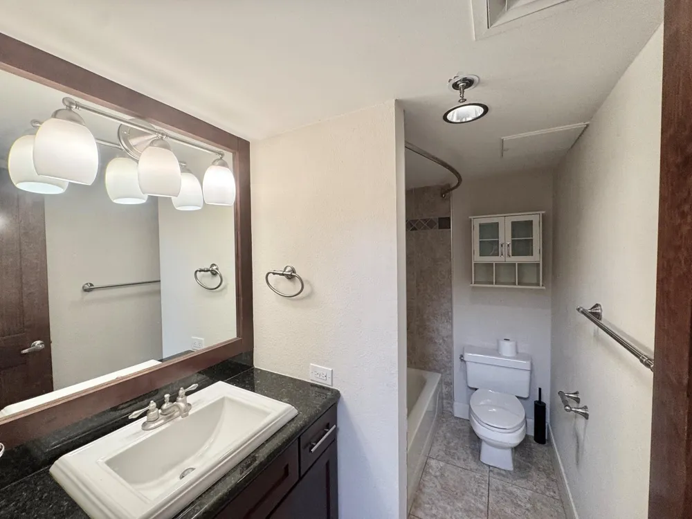 3525 Sage Road #404 Houston, TX 77056