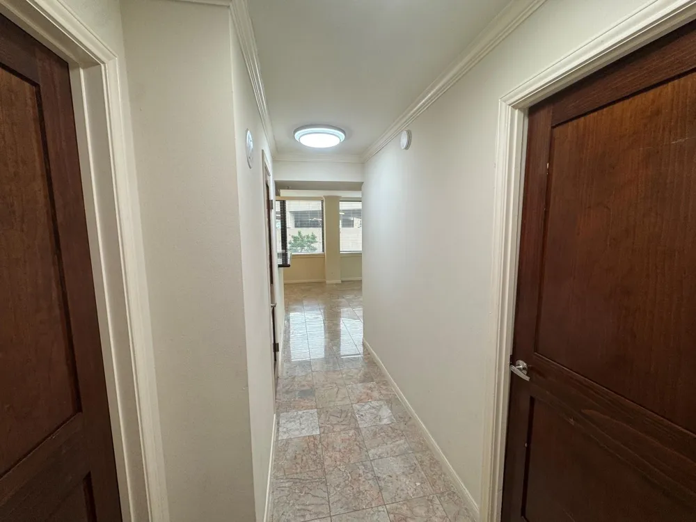 3525 Sage Road #404 Houston, TX 77056