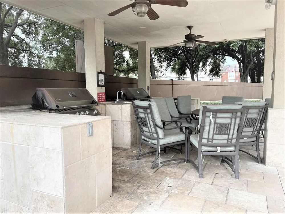 3525 Sage Road #404 Houston, TX 77056