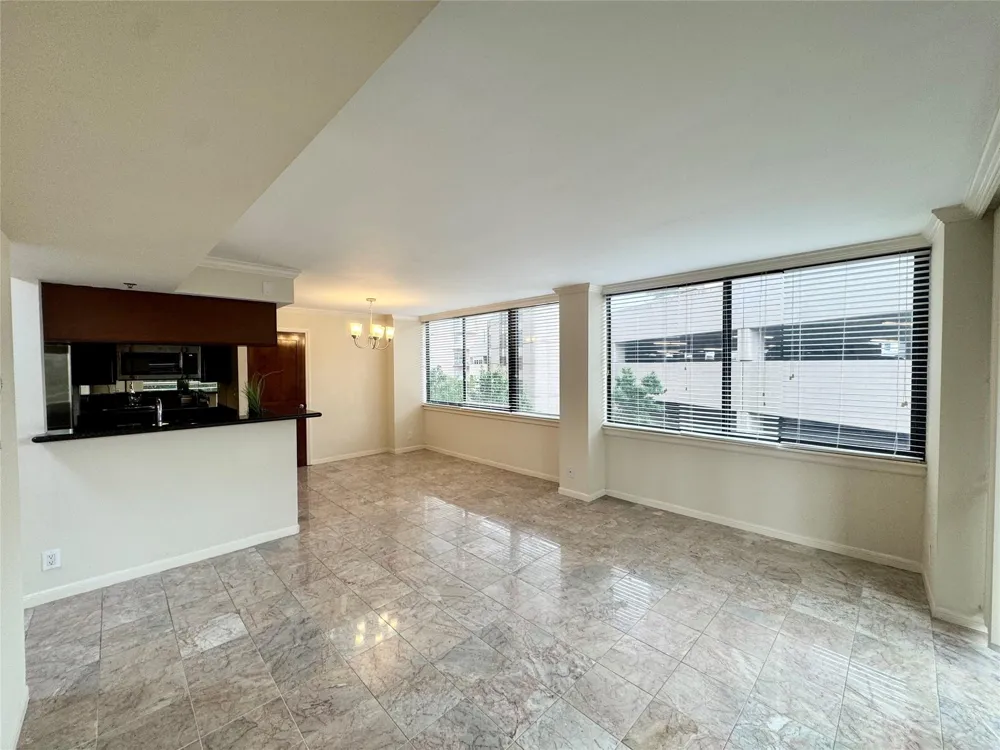3525 Sage Road #404 Houston, TX 77056