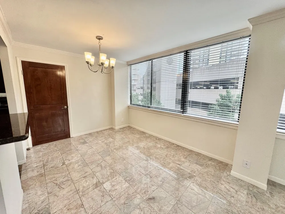 3525 Sage Road #404 Houston, TX 77056