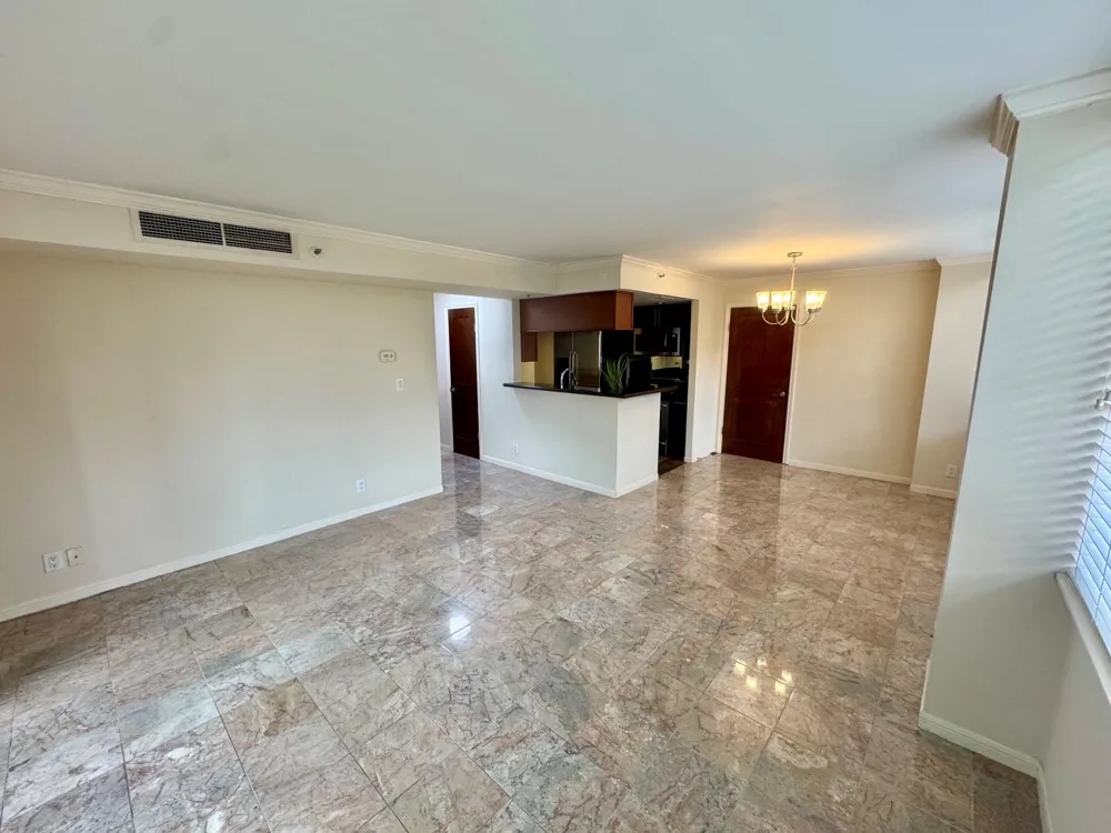 3525 Sage Road #404 Houston, TX 77056