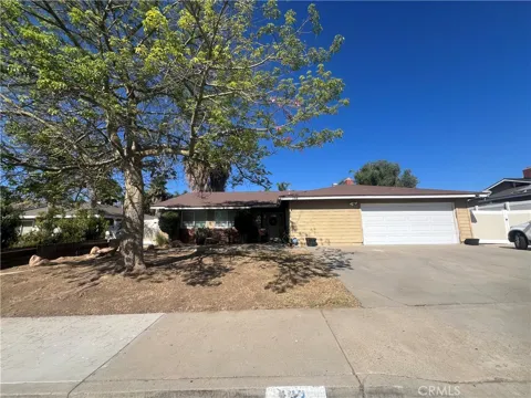 133 S Woodlake