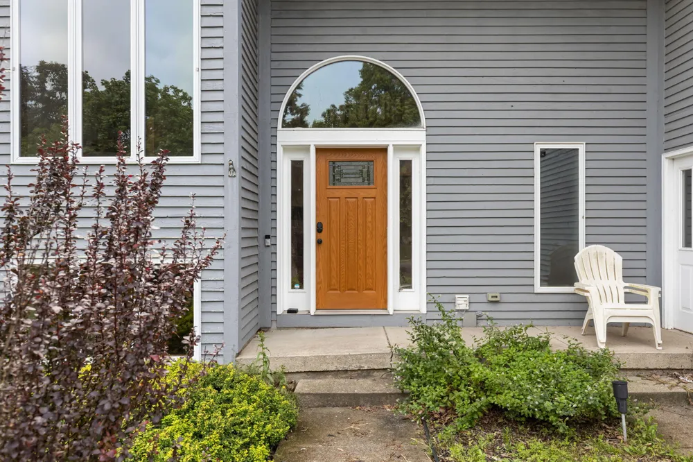 2630 Glencairin Drive NW Grand Rapids, MI 49504