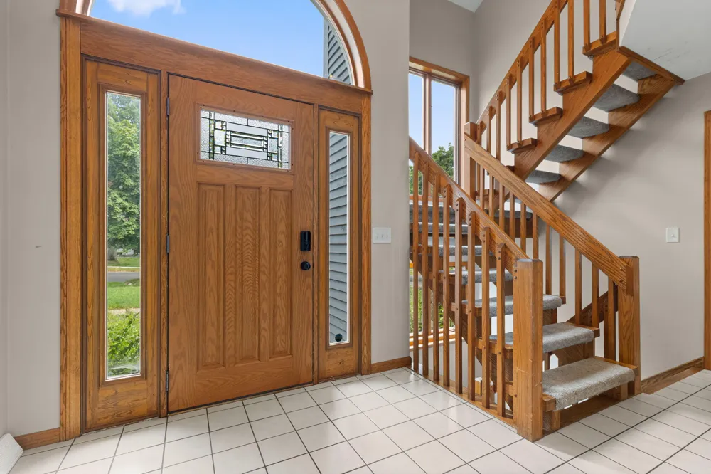 2630 Glencairin Drive NW Grand Rapids, MI 49504