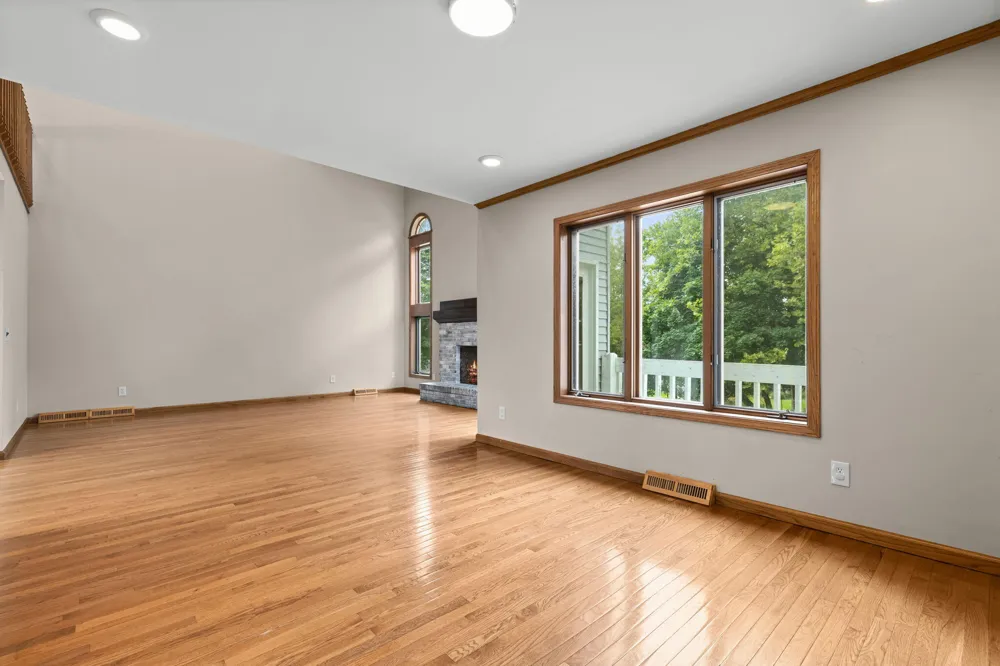 2630 Glencairin Drive NW Grand Rapids, MI 49504