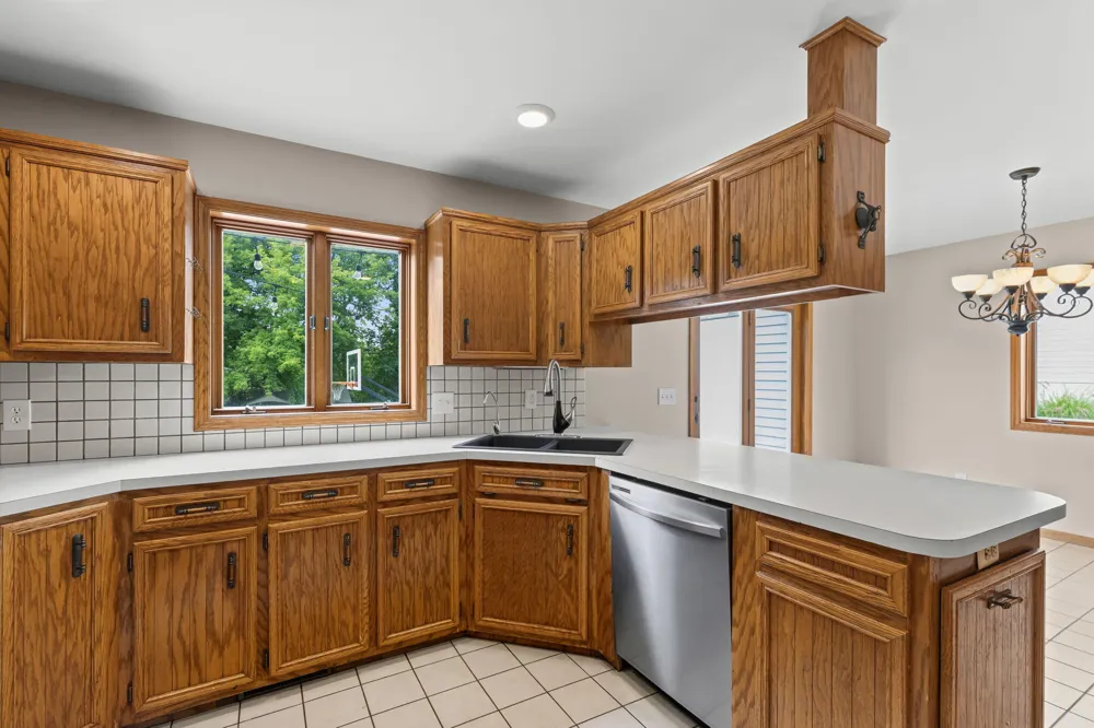 2630 Glencairin Drive NW Grand Rapids, MI 49504