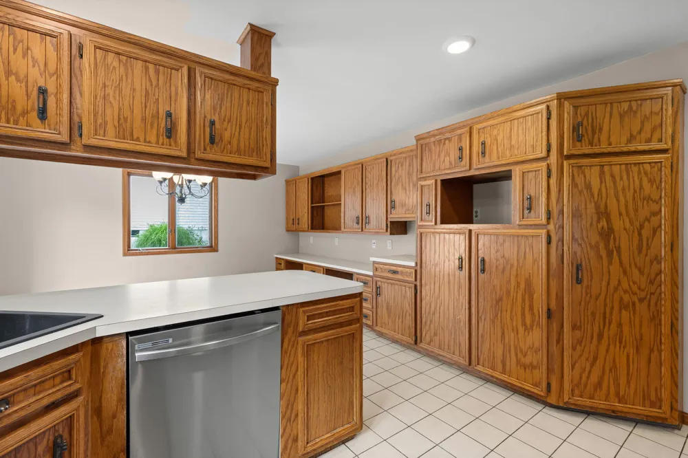 2630 Glencairin Drive NW Grand Rapids, MI 49504