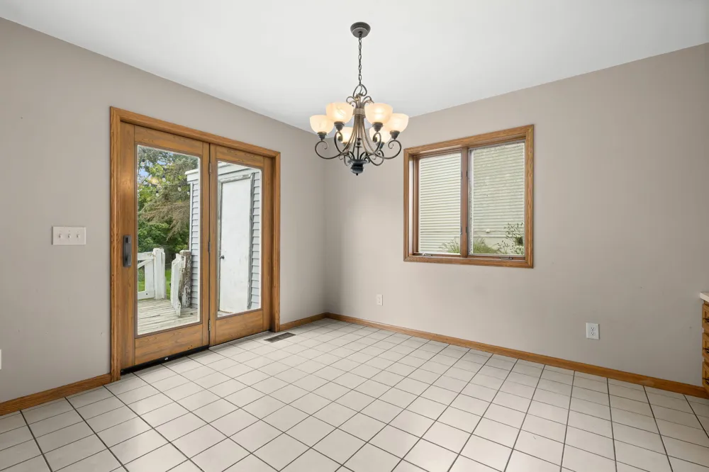 2630 Glencairin Drive NW Grand Rapids, MI 49504